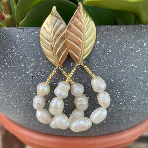 Elegant Gold Leaf Pearl Earrings